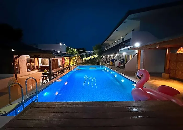 Signature Cecilia Garden 2* Daanbantayan